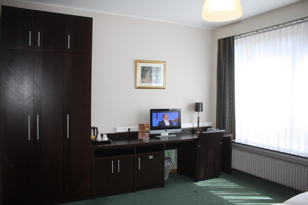 Hotel Plasky Schaerbeek Kültér fotó