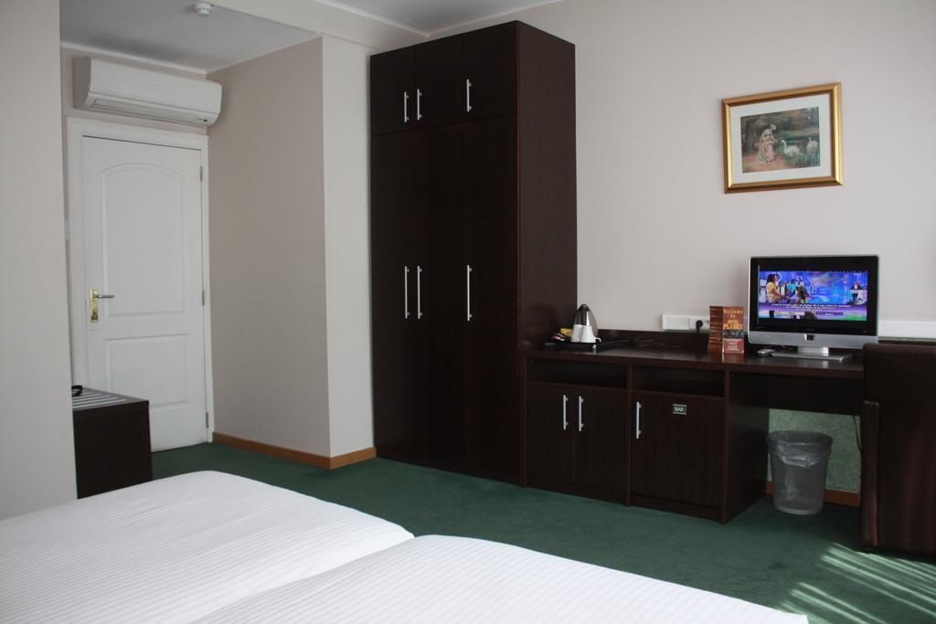Hotel Plasky Schaerbeek Szoba fotó