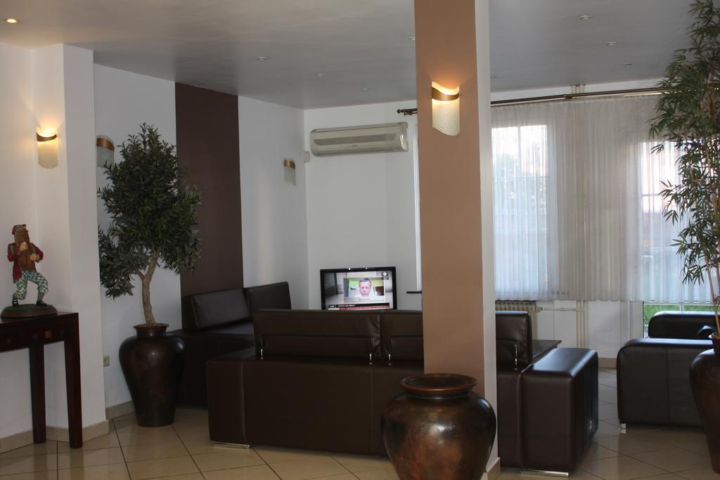 Hotel Plasky Schaerbeek Kültér fotó