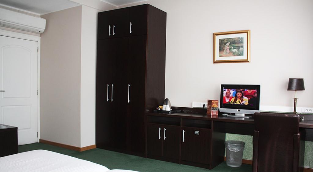 Hotel Plasky Schaerbeek Szoba fotó