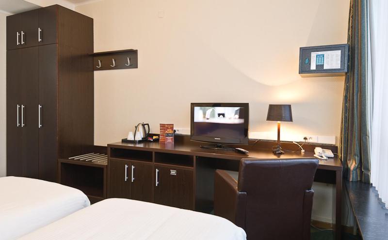 Hotel Plasky Schaerbeek Szoba fotó