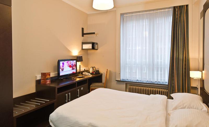 Hotel Plasky Schaerbeek Szoba fotó