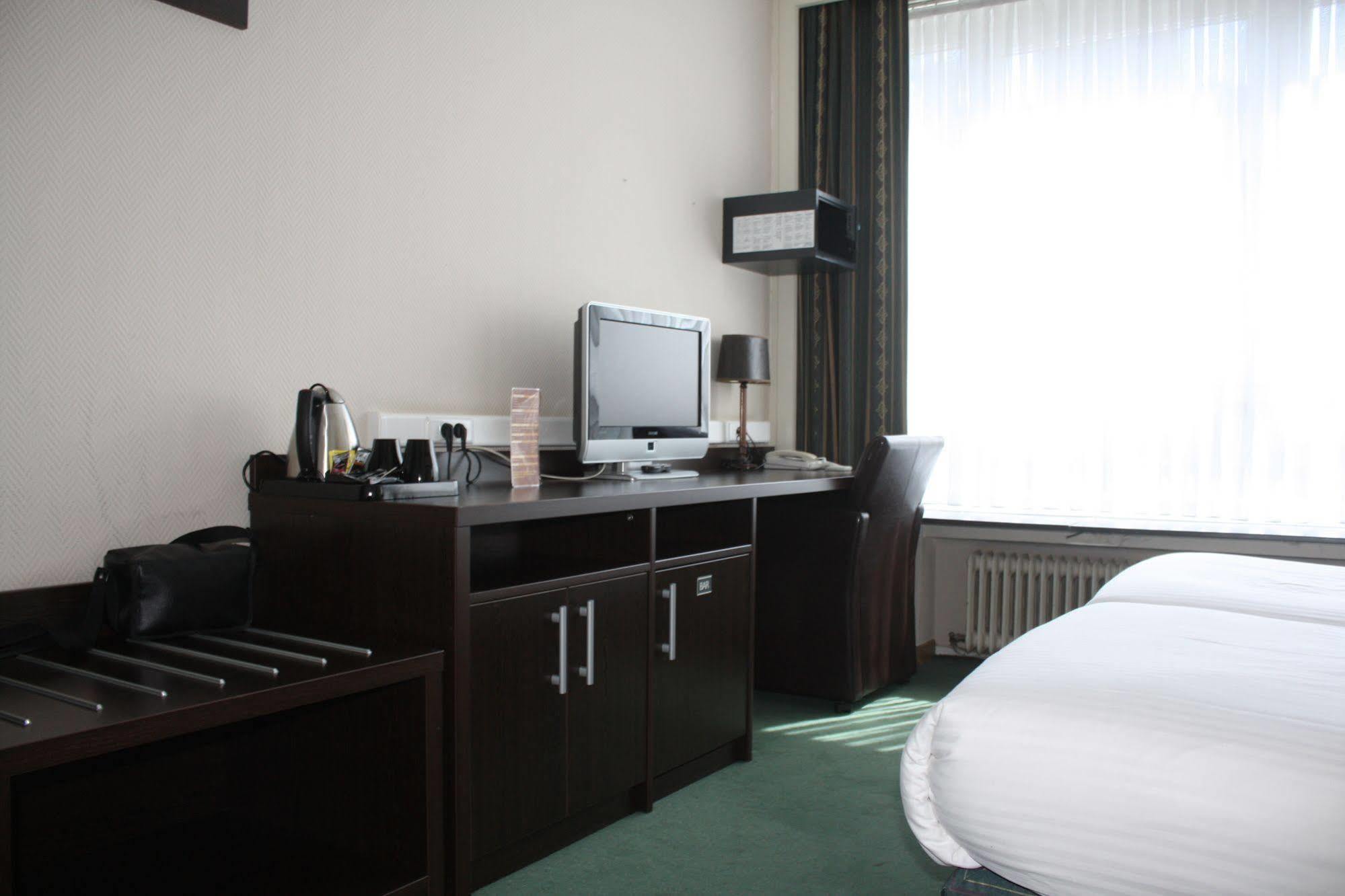 Hotel Plasky Schaerbeek Kültér fotó